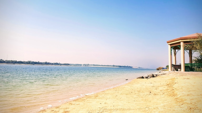Plajele din Abu Dhabi Al Khaleej