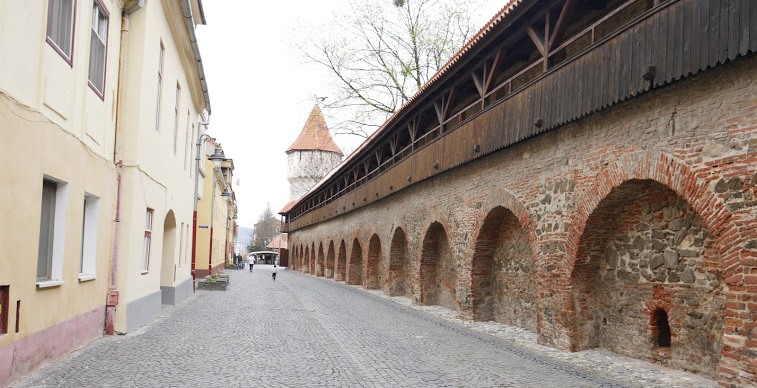 3 zile în Sibiu cu copiii- ce poți face în (și pe lângă) Sibiu în 3 zile 3 zile în Sibiu cu copiii- ce poți face în (și pe lângă) Sibiu în 3 zile