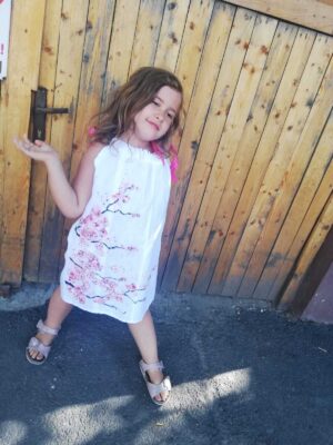 Vara se poarta inul (linen)