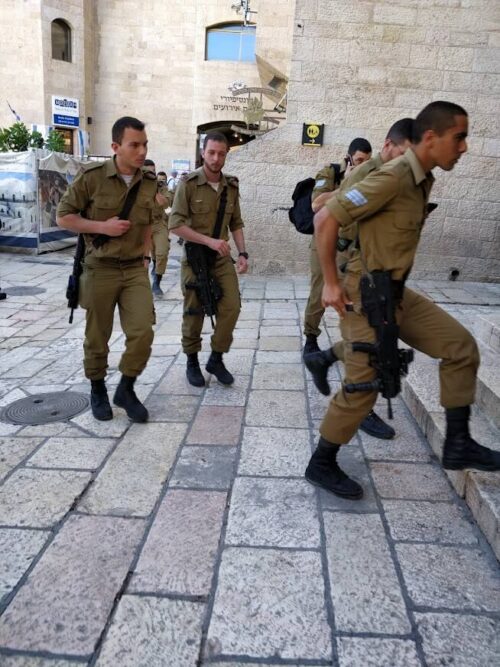 Calatoriile sunt raspunsul israel