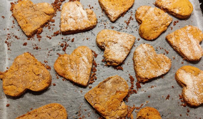 Biscuiti frageziti cu iubire